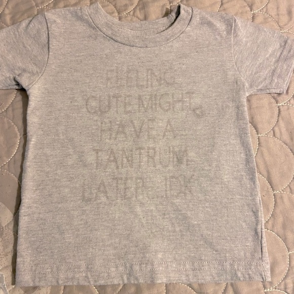 Feelin Cute tiny grey tshirt 0-3 mos - Picture 1 of 2